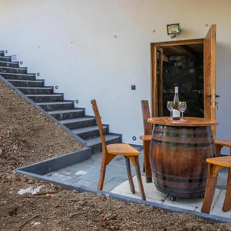 Dom wakacyjny Hiska B&n