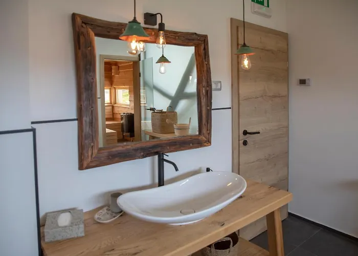 Semesterbostad Hiska B&n *